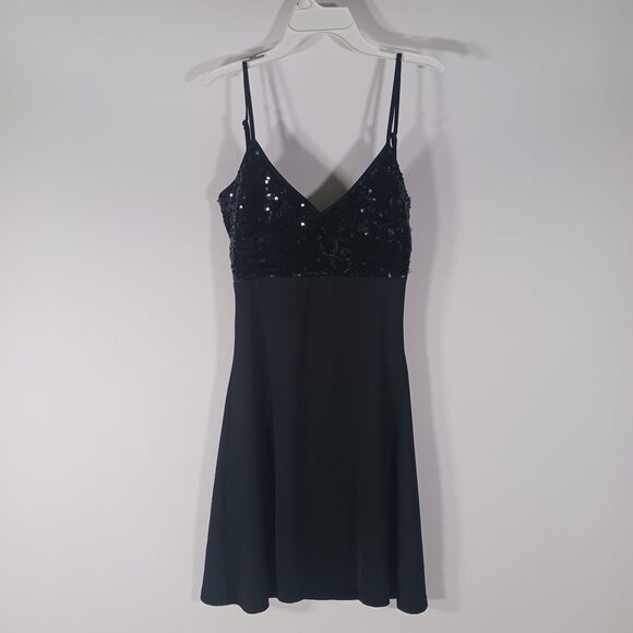 Sparkly Sequins Fitted Backless Mini Dress - Picture 4 of 13